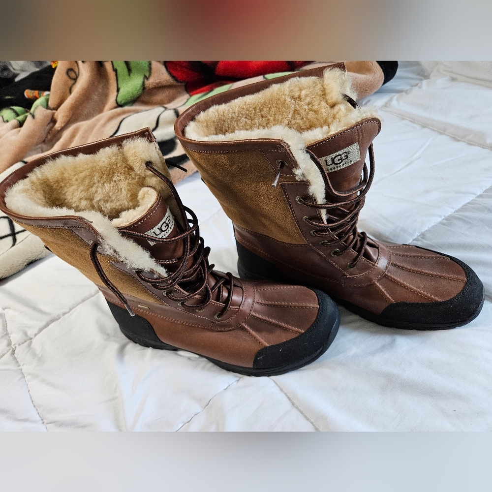 UGGs Mens Butte Worchester